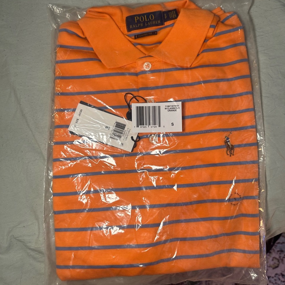 Short sleeve collared polo